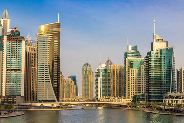 Fototapeta na wymiar Dubai Marina in a sunny day
