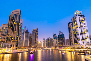 Fototapeta premium Dubai Marina at night