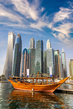 Dhow cruise in Dubai Marina