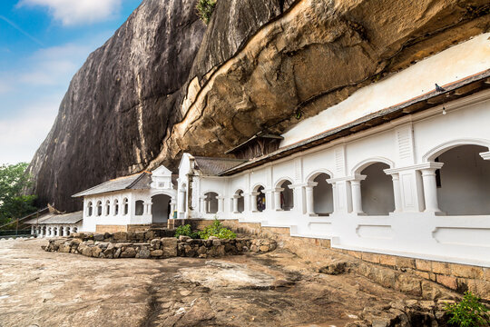 Dambulla Cave Temple