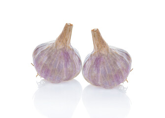 Fototapeta premium garlic head on white background