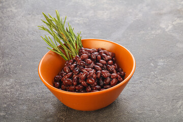 Vegan cuisine - black kidney in the bowl