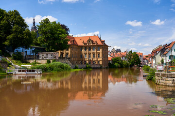 Fototapeta premium Internationales Künstlerhaus Villa Concordia in der UNESCO-Weltkulturerbestadt Bamberg, Oberfranken, Franken, Bayern, Deutschland