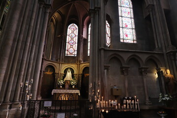 Fototapeta premium L'église Notre Dame, eglise gothique du 13eme siecle, ville de Dijon, departement de la Cote d'Or, France