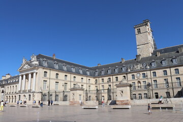 Fototapeta na wymiar L'hotel de ville de Dijon, vue de l'exterieur, ville de Dijon, departement de la Cote d'Or, France