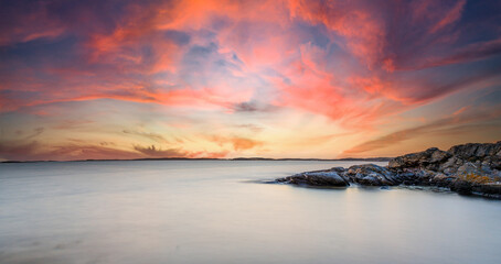 Obraz premium sunset over the sea