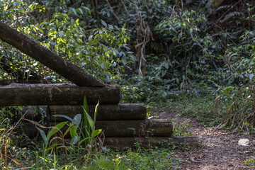 Detalhe de ponte de madeira