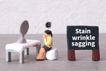 Stain wrinkle sagging