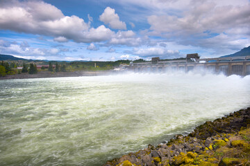 Hydro dam on Columbia river in Oreogn
