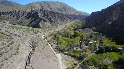 Fototapeta na wymiar desert valley surrounded by mountains