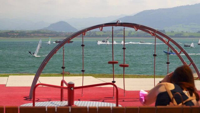 Parque en paseo mar&iacute;timo