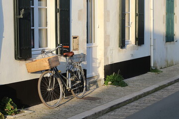 Fototapeta na wymiar Vélo rétro à Oléron en France