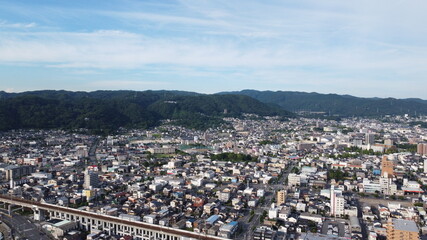SDGs地球環境！日本の自然！山口県周南市の街並みとコンビナート　瀬戸内海の風景