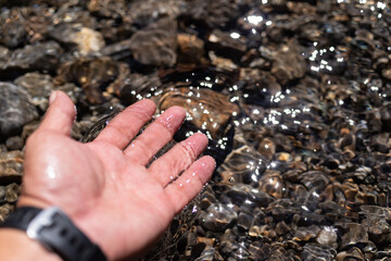 気持ちいい川の水