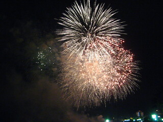 FUEGOS ARTIFICIALES