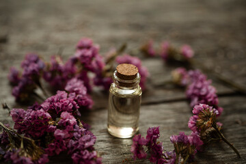 Obraz na płótnie Canvas oil with lavender flowers