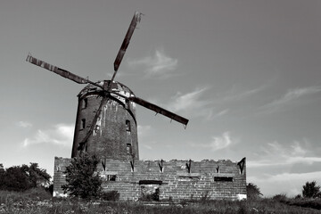  12 © Krzysztof