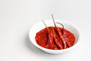 粗びきの唐辛子と鷹の爪