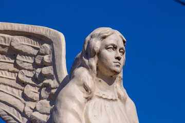 Monument in the form of an angel with wings