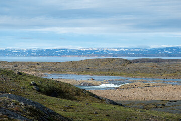 Fototapeta na wymiar Magnificent Nunavut landscapes - mountains, ocean, tundra