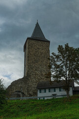 Fototapeta na wymiar Mittelalterlicher Torturm in Blankenberg