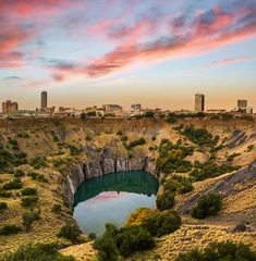 Gordijnen shot of kimberley big hole and Kimberly city in Northern Cape South Africa © Arnold