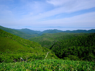 知床峠から見る国後島