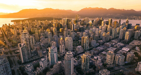 Obraz premium Aerial Vancouver Canada Sunset Skyline
