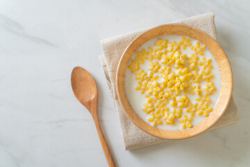 cereals with fresh milk
