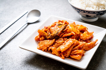 stir-fried pork with kimchi