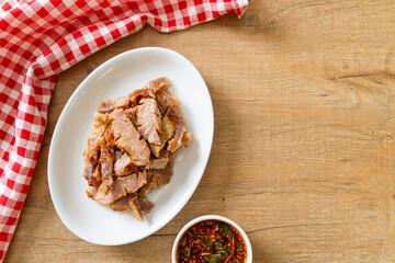 Grilled Pork Neck with Thai Spicy Sauce