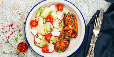 Chicken and fresh vegetable salad