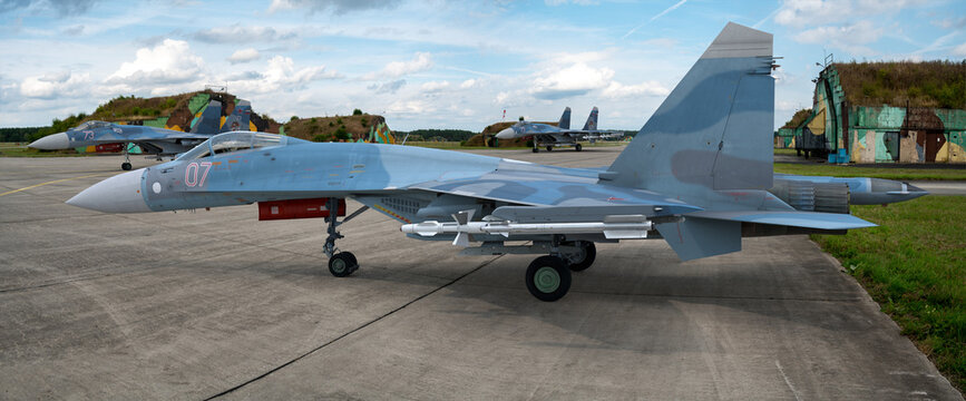 Fighter plane from the SU-27 family with suspended armaments