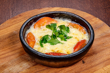 Baked cheese in the pot