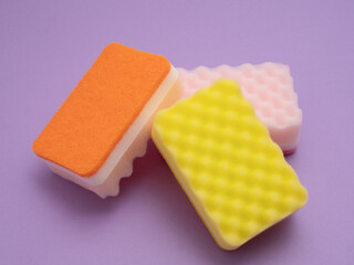 カラフルなキッチンスポンジ