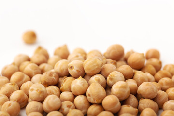 Obraz premium Pile of raw chickpeas closeup