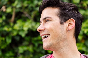 Obraz premium portrait of a cheerful young man smiling