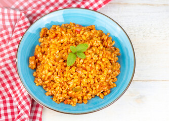 pepper, gourmet, plate, tomato, turkish foods, fresh, tasty, oriental culture, appetizer, wooden, turkish, healthy, dish, closeup, bulgur, traditional, nutrition, bulgur pilaf, mediterranean, meal, fo