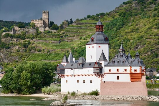 Burgen im und am Rhein