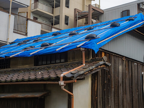 【災害イメージ】台風被害による屋根の損傷