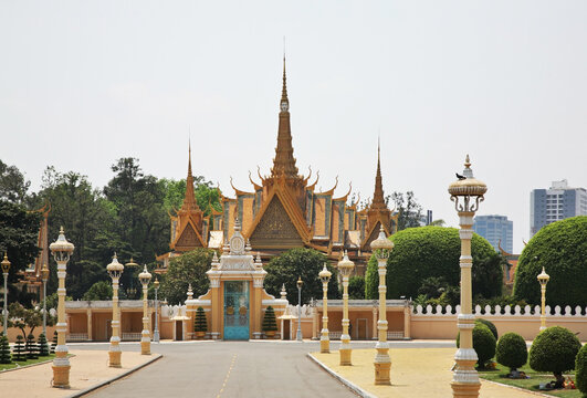 Victory gate in Royal Palace (Preah Barum Reachea Veang Nei Preah Reacheanachak Kampuchea) in Phnom Penh. Cambodia