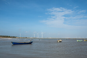 Obraz premium Paisagem na Praia da Pedra do sal, mar com canoas. Parnaíba, Piauí, Agosto de 2021
