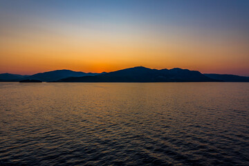 Lever de Soleil sur la mer ionienne