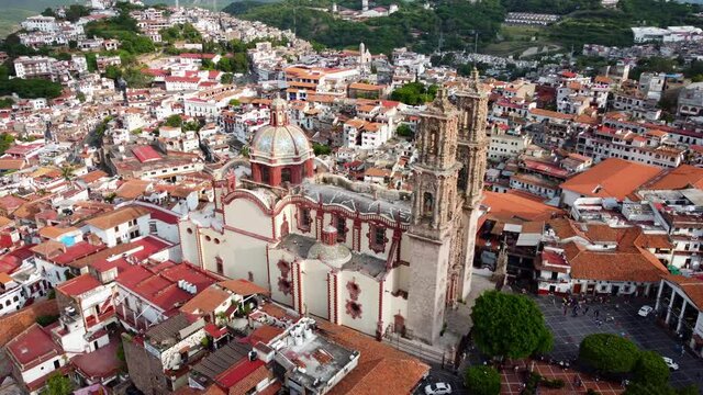 Spanish Colonial architecture and the Santa Prisca Church in Taxco Mexico