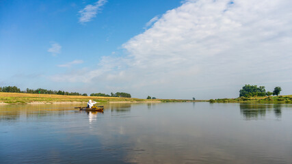 Obraz na płótnie Canvas Kayaking on the Elbe river on a sunny day