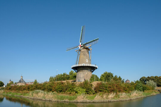 Windmill de Hoop in the fortified town of Gorinchem, (Gorkum), South Holland Province, The Netherlands