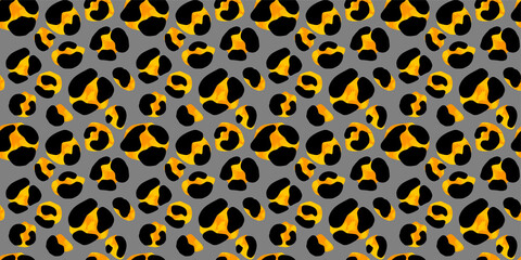 Seamless abstract wild exotic animal print.Leopard, zebra,gepard, tiger striped pattern. Hand drawn trendy repeating watercolor blotted background texture.
