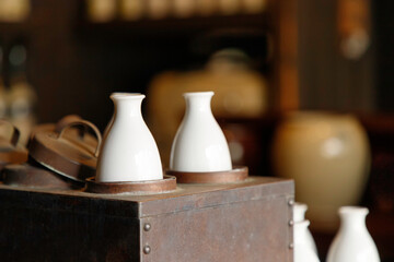 居酒屋で熱燗で一杯