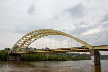 Fototapeta na wymiar The Big Mac Bridge over the Ohio River connecting Cincinnati and Newport. Kentucky.