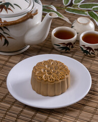 Chinese famous food--Mooncakes,which are Chinese pastries traditionally eaten during the Mid-Autumn Festival
